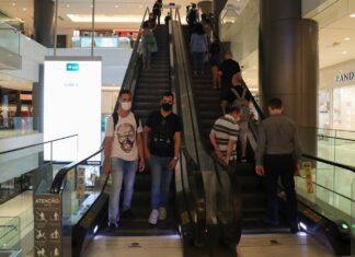 Covid-19: mortes vão a 577,5 mil e casos a 20,67 milhões