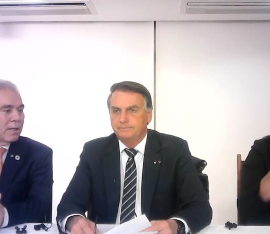 Bolsonaro faz apelo para população economizar energia