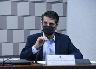 Governo vai mostrar Brasil que reduz emissões na COP26, diz ministro