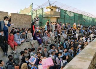 Países ocidentais aceleram retirada afegã ao ver prazo chegar ao fim