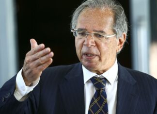 Indicadores confirmam recuperação da economia, diz Guedes