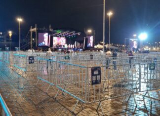 Com chuva, Primeiro evento-teste da Bahia na pandemia reúne poucas pessoas em Salvador