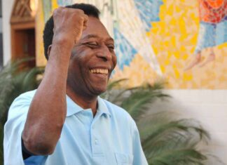 Pelé tem alta da UTI e continua em recuperação no hospital