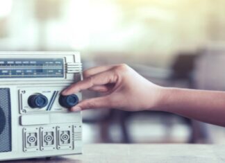 O secretario nacional do ministério da cidadania Ronaldo recebeu das mãos do GT grupo de trabalho uma minuta de proposta de atualização da lei RADCOM