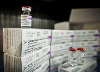 Reino Unido: distúrbio nervoso é efeito colateral raro da AstraZeneca