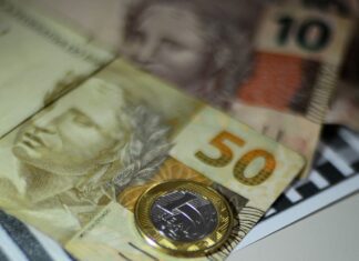 Trabalhadores nascidos em agosto podem sacar auxílio emergencial