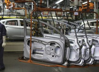 Vendas de veículos caem 24,5%, anuncia a Anfavea