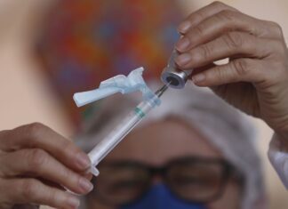 País receberá este mês 35 milhões de doses a mais de vacina da Covid-19