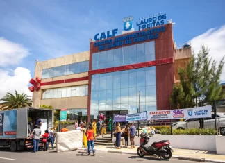 Caminhão lotado de doações da população de Lauro de Freitas segue para Ilhéus