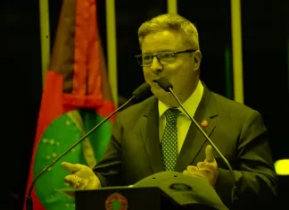 Anastasia é escolhido pelo Senado para cargo de ministro do TCU