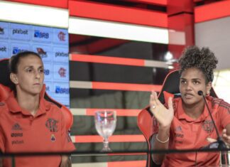 Com meia da Seleção, Flamengo apresenta equipe feminina para 2022