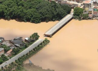 Sistemas de águas dos afetados pelas chuvas na Bahia são religados