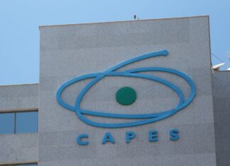 Orçamento da Capes aumenta, e órgão vai zerar déficit de bolsas