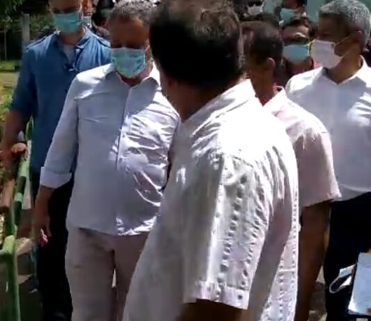 Em Biritinga, Rui entrega obra de abastecimento de água e assina ordem de serviço para ampliação de escola e recuperação de rodovias