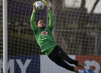 Tite convoca Everson, do Atlético-MG, para substituir goleiro Ederson