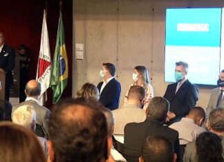 Digitaliza Brasil: 470 municípios mineiros assinam contratos