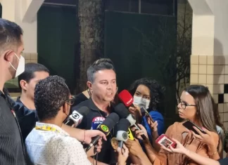 Polícia prende suspeitos de esfaquear jornalista em Brasília