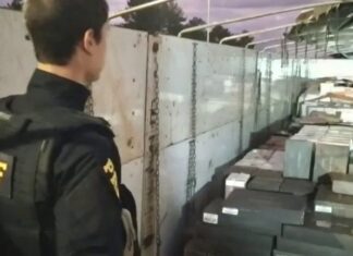 PRF apreende carreta com mais de 600 mil reais em vinhos importados ilegalmente