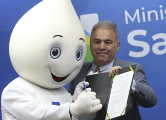 Covid-19: ministro oficializa fim de emergência sanitária