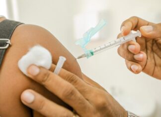 Salvador prossegue com a vacinação contra Covid-19 nesta terça (19)