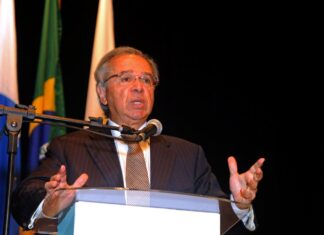 Ministro diz que BNDES ainda deve bilhões ao governo