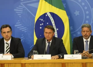 Combustível: Bolsonaro propõe ressarcir estados em troca de ICMS zero