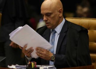 Em votação simbólica Alexandre de Moraes é eleito presidente do TSE
