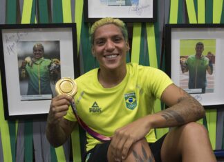 Campeã olímpica, Ana Marcela concorre à comissão de atletas da Fina