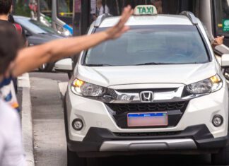 Taxistas devidamente regularizados do município terão direito ao auxilio federal