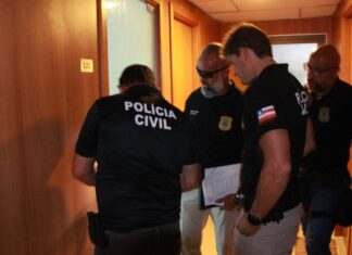 Operação leva policiais a endereços de oito bairros de Salvador