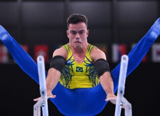 Caio Souza é ouro nas barras paralelas em etapa da Copa do Mundo