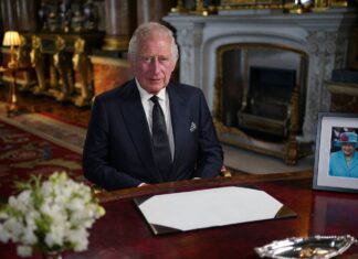 Charles III é proclamado soberano do Reino Unido