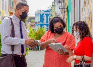 Testemunhas de Jeová voltam a baterde porta em porta em setembro