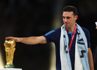 Após tri mundial, Scaloni mantém portas abertas a Messi para 2026