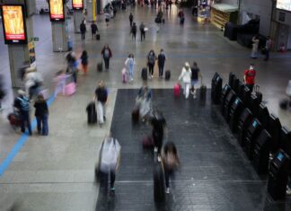 Greve da aviação deixa 113 voos atrasados nos aeroportos de São Paulo