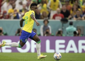 Brasil tenta manter escrita diante da Croácia para chegar à semifinal