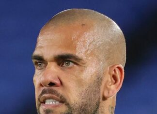 Defesa de Daniel Alves apresentará recurso por liberdade provisória hoje