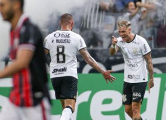 Com gols de Roger Guedes e Adson, Corinthians vence o Botafogo-SP