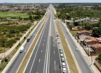Ao lado de ministro dos Transportes, Jerônimo participa de entrega do complexo de viadutos na BR-116, em Feira de Santana