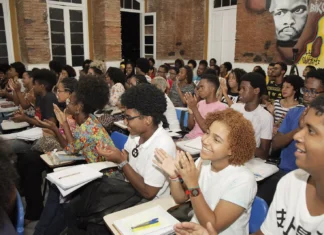 Instituto Steve Biko oferece vagas gratuitas para curso pré-vestibular em Salvador; veja como se inscrever