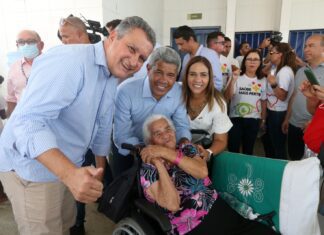 Jerônimo Rodrigues acompanha feira de saúde e cidadania em Campo Formoso