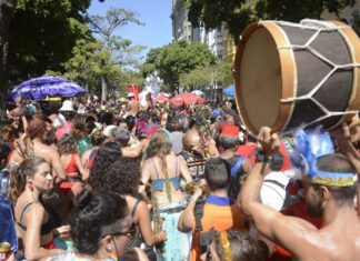 Campanha alerta para infecções sexualmente transmissíveis no carnaval