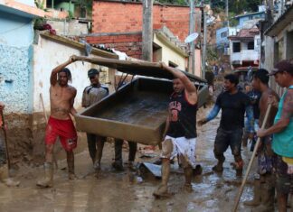 São mais de 7,5 toneladas de doações serão entregues a famílias de São Sebastião