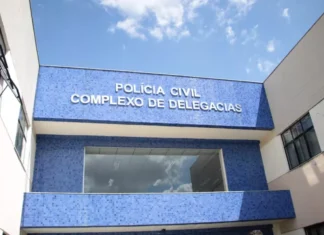 Dupla morre e outros dois homens ficam feridos dentro de casa em Feira de Santana