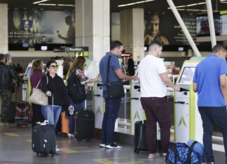 Aeroportos e rodoviárias esperam movimento intenso durante a Páscoa