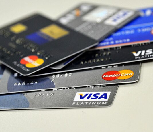 Bancos entregarão estudo sobre juros do rotativo do cartão