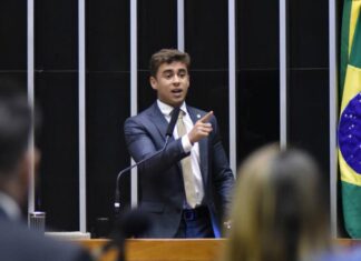 Nikolas Ferreira diz o que pensa sobre PL das Fake News e CPMI do 8 de janeiro