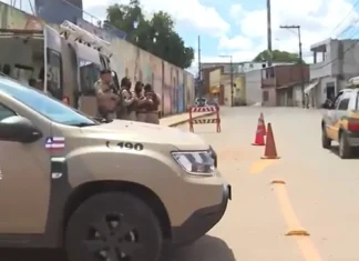 Policiamento é reforçado no bairro de Valéria, em Salvador, após confronto com morte de suspeito
