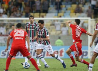 Fluminense busca vaga nas oitavas diante do River