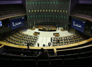 Falta de consenso adia votação da reforma tributária